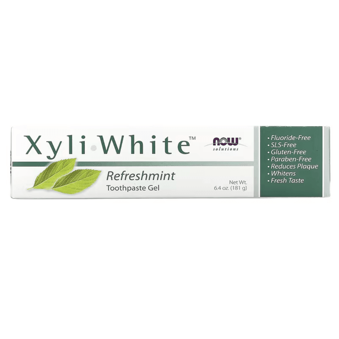 MKSTAVRINOS XyliWhite Refreshmint toothpaste gel in a 6.4 oz tube, featuring a fresh mint flavor for clean teeth and breath.