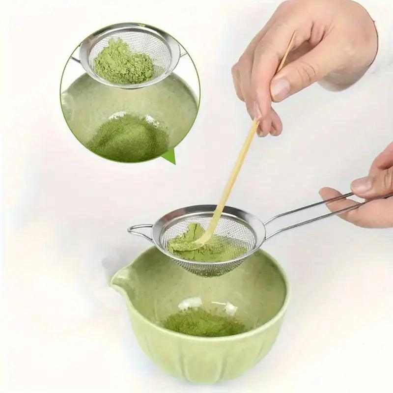 Japanese matcha whisk bamboo (chasen) and tea spoon (chashaku) set for traditional matcha tea preparation, featuring natural bamboo craftsmanship.