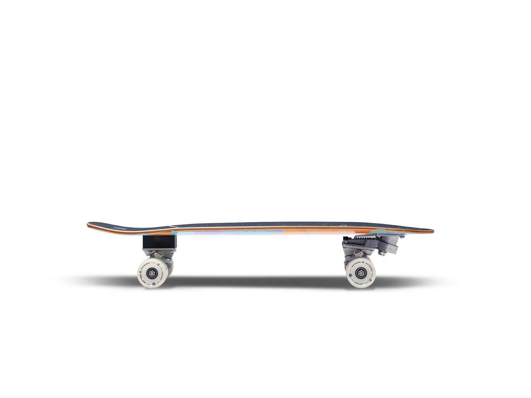 Viking Fitness Surfskate IN.SCAPE 32-inch skateboard with black deck and white wheels, designed for smooth surfing-style rides.
