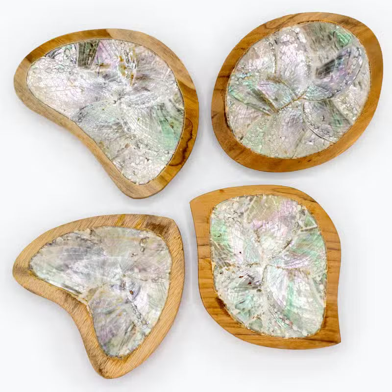 Set of 4 Teak Mini Bowls with Shell Decoration – Assorted Designs