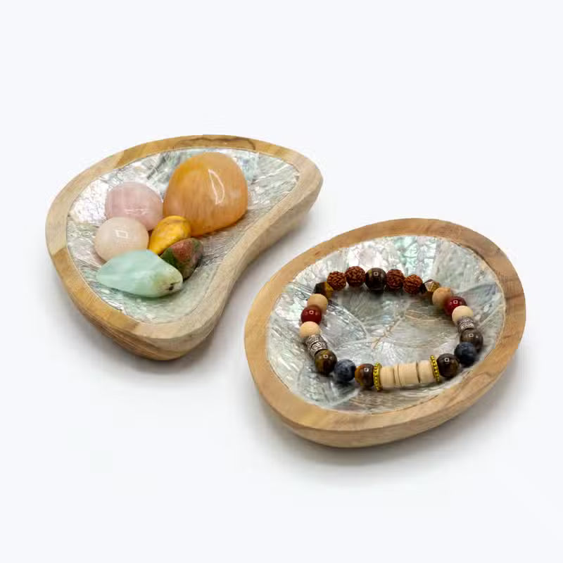 Set of 4 Teak Mini Bowls with Shell Decoration – Assorted Designs