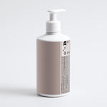 SELFNAMED Longevity Moisturising Conditioner in a 290ml bottle, showing the conditioner’s smooth, creamy texture and product label.