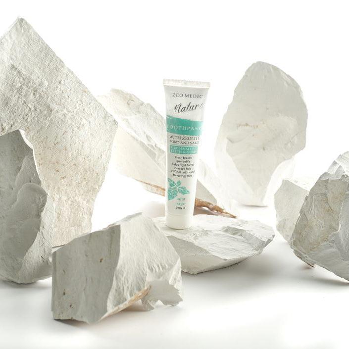 ZEO-MEDIC natural toothpaste with zeolite, peppermint, and menthol, 75ml, featuring mint and sage flavor for hygiene and fresh breath.