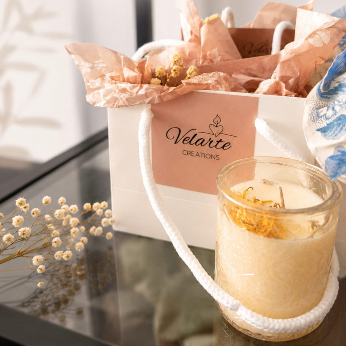 Botanical Glass Candle in a present bag - Velarte